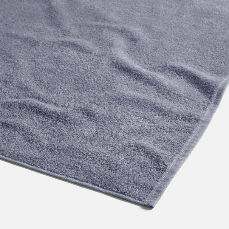 https://www.brooklinen.com/cdn/shop/files/ultralight-smoke-texture_abebed7b-986e-4ac6-ba97-e67c13270887_768x.progressive.jpg?v=1692131406